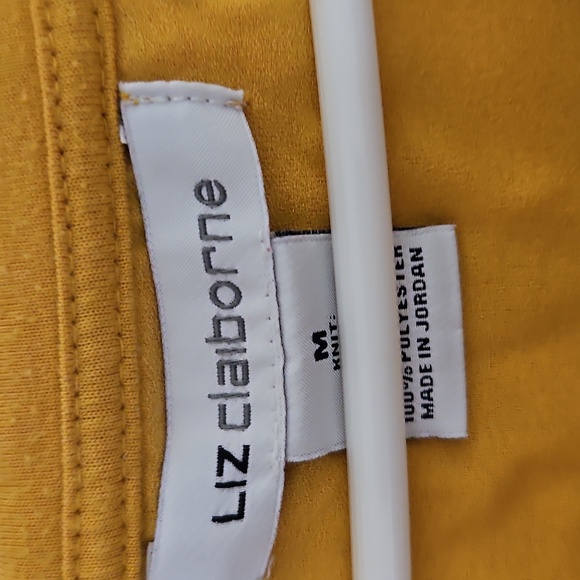 Medium Liz Claiborne Mustard Short Sleeve Top - Picture 2 of 3